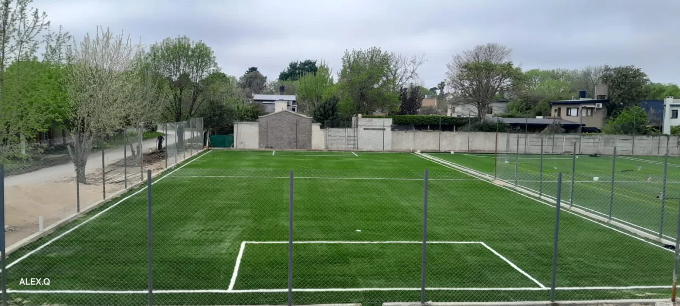 Construcción de cancha de fútbol - City Bell — Campos deportivos en City Bell